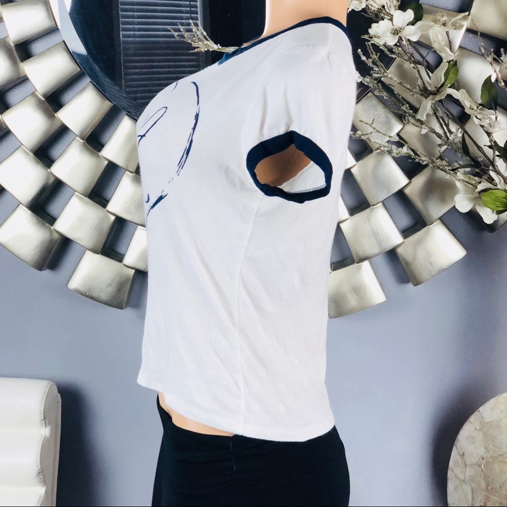 💙 Beautiful Heart Crop Top Tee 💙 - Picture 4 of 6